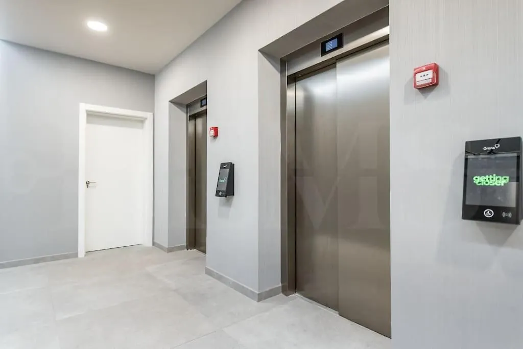 Urban Sky Apartment With Parking & Gym By Rems Malaga 0*,