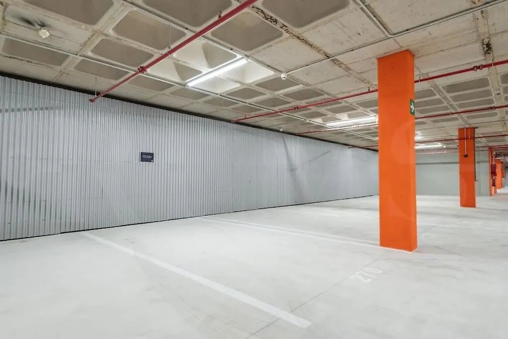 Urban Sky Apartment With Parking & Gym By Rems Malaga