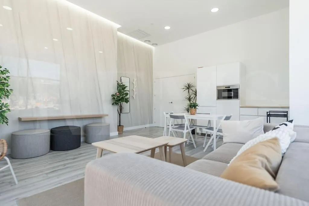 Urban Sky Apartment With Parking & Gym By Rems Malaga 0*,  Spain