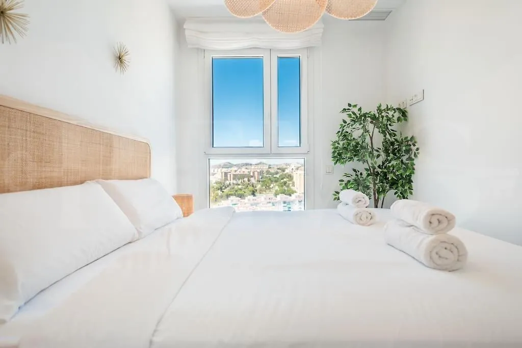 Urban Sky Apartment With Parking & Gym By Rems Malaga