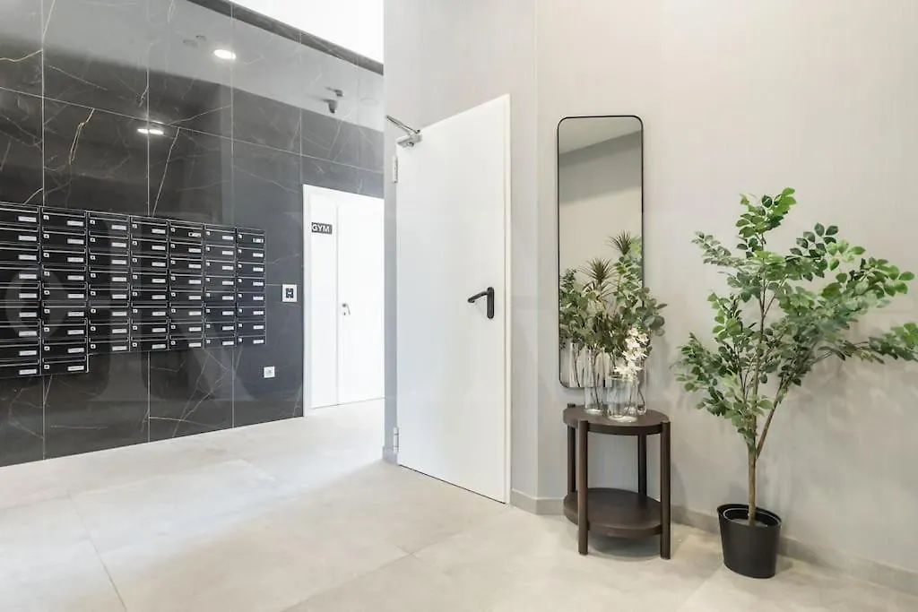 Urban Sky Apartment With Parking & Gym By Rems Malaga Spain