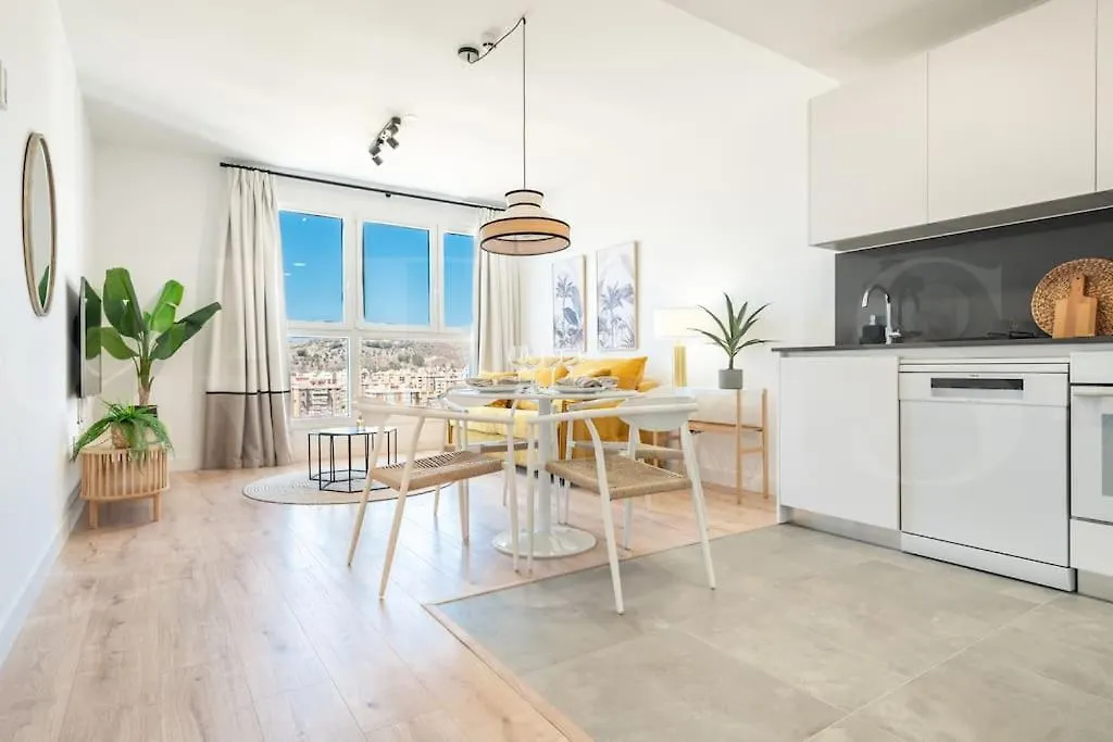 Urban Sky Apartment With Parking & Gym By Rems 马拉加