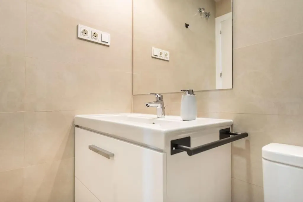 Urban Sky Apartment With Parking & Gym By Rems Málaga 0*,